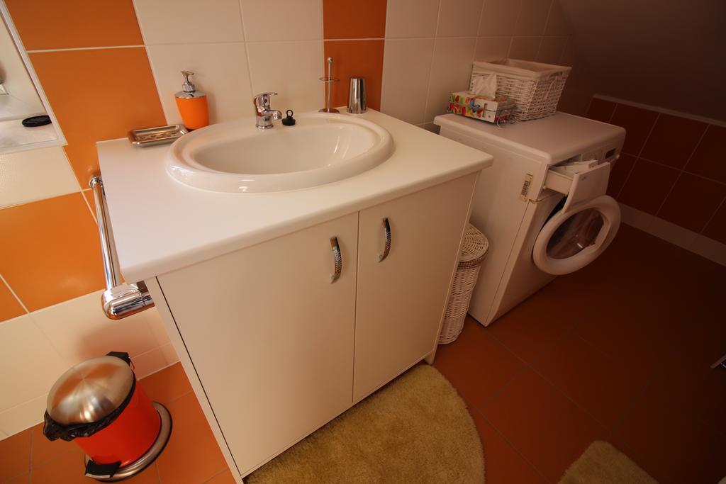 Orange Loft Apartment Kájov المظهر الخارجي الصورة